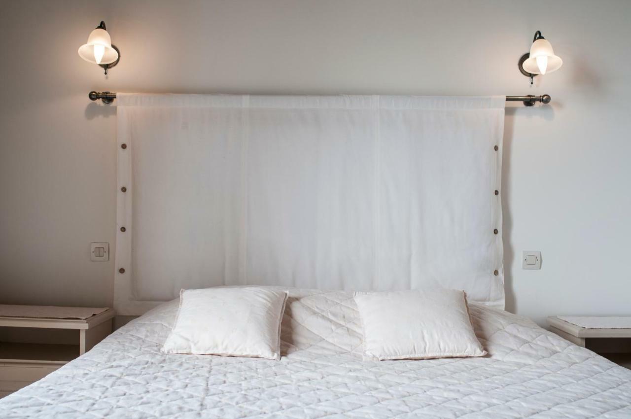 Bed and Breakfast Les Huguets Вильнёв-сюр-Ло Экстерьер фото