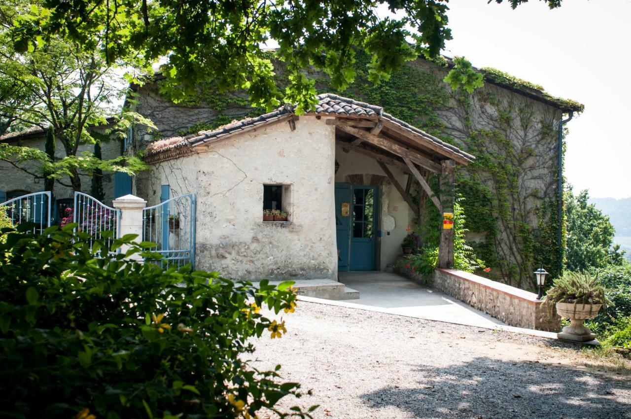 Bed and Breakfast Les Huguets Вильнёв-сюр-Ло Экстерьер фото