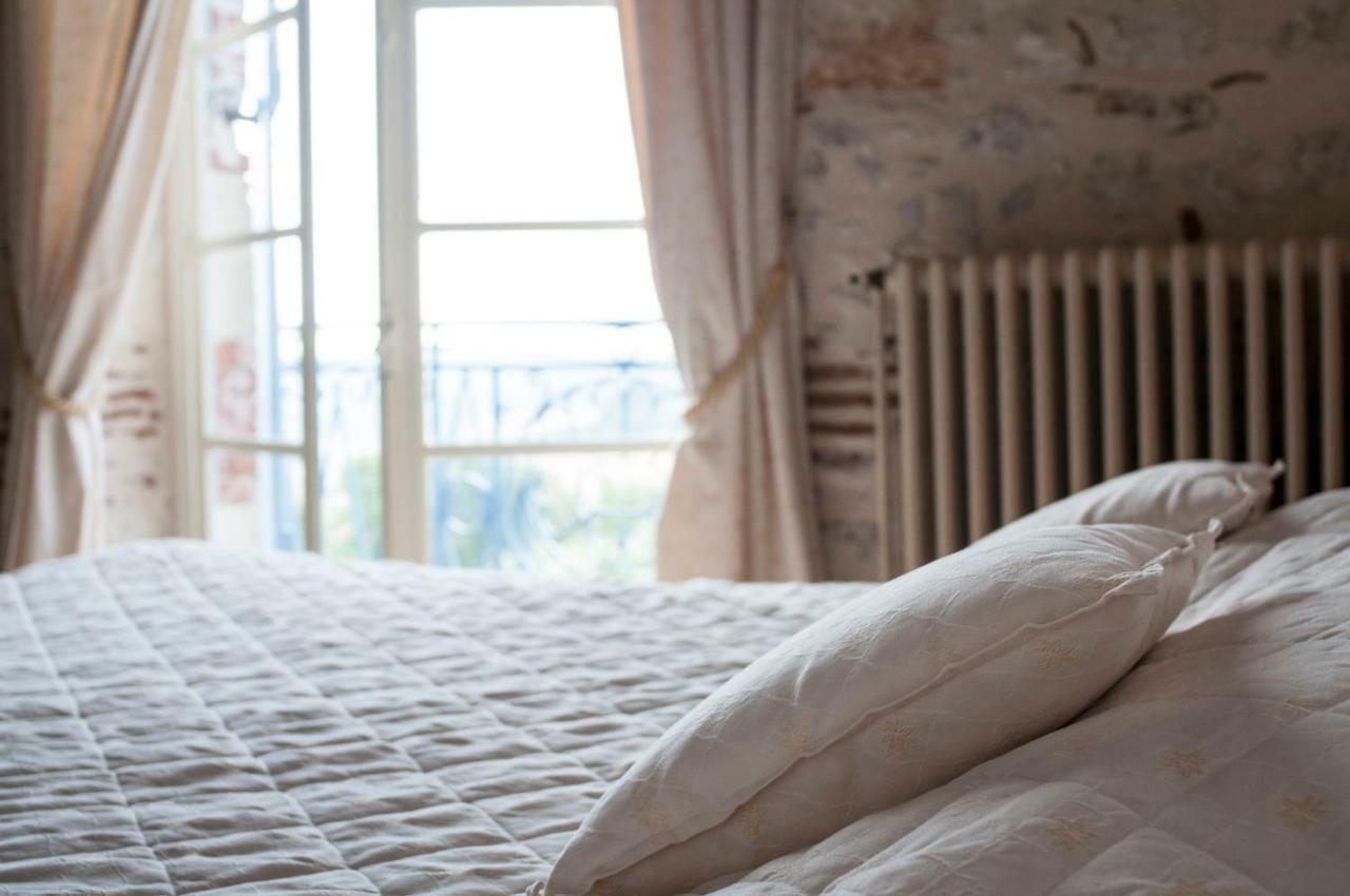 Bed and Breakfast Les Huguets Вильнёв-сюр-Ло Экстерьер фото